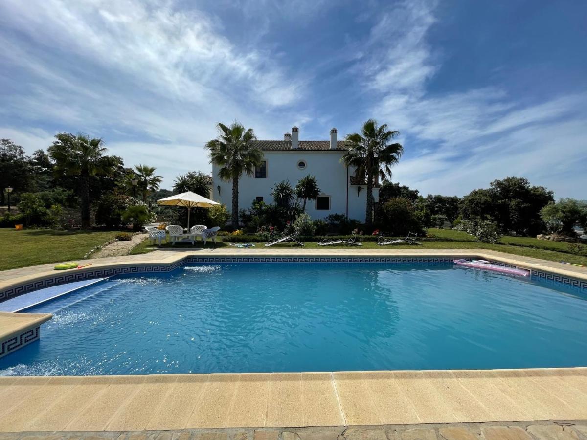 Encinas Villa