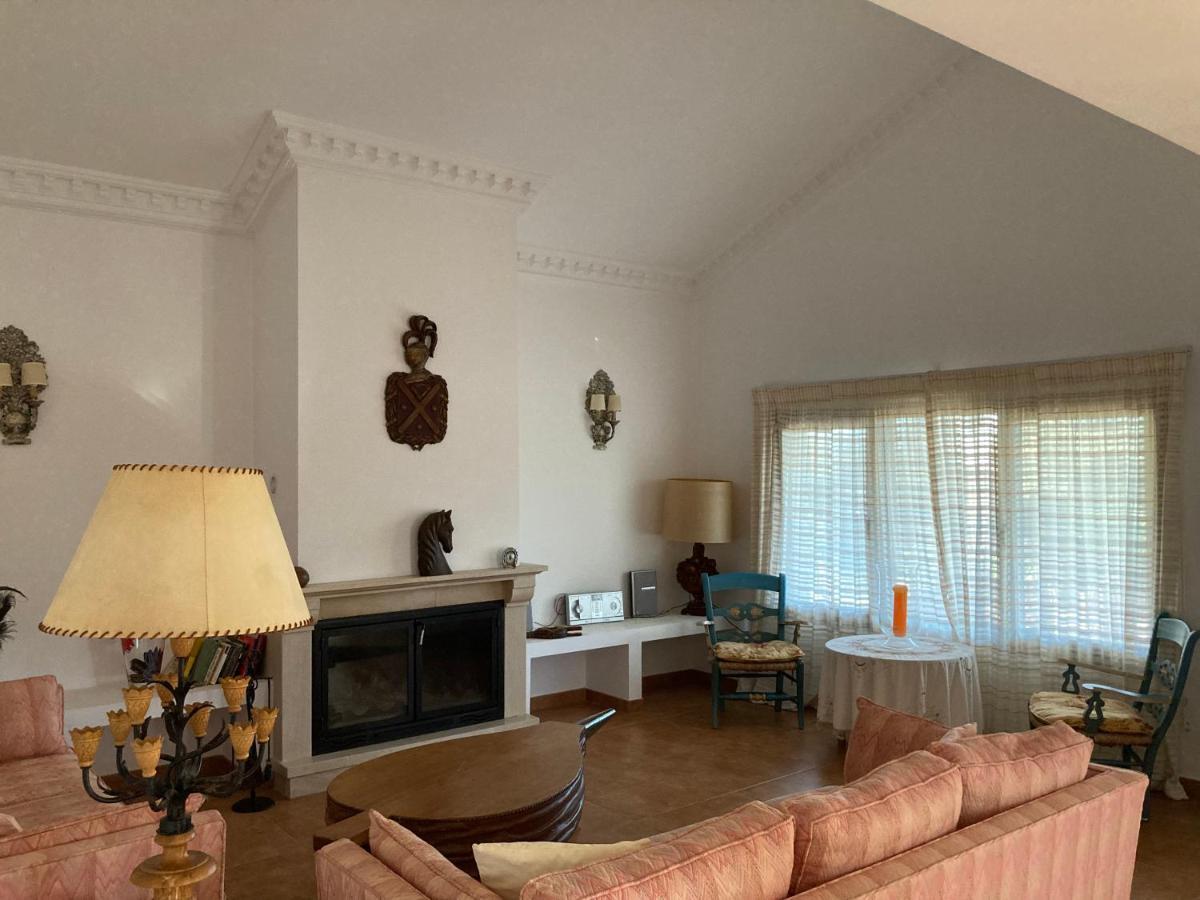 Encinas Villa